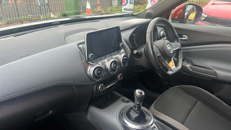 Nissan Juke 1.0 DiG-T 114 N-Connecta 5dr Petrol Hatchback
